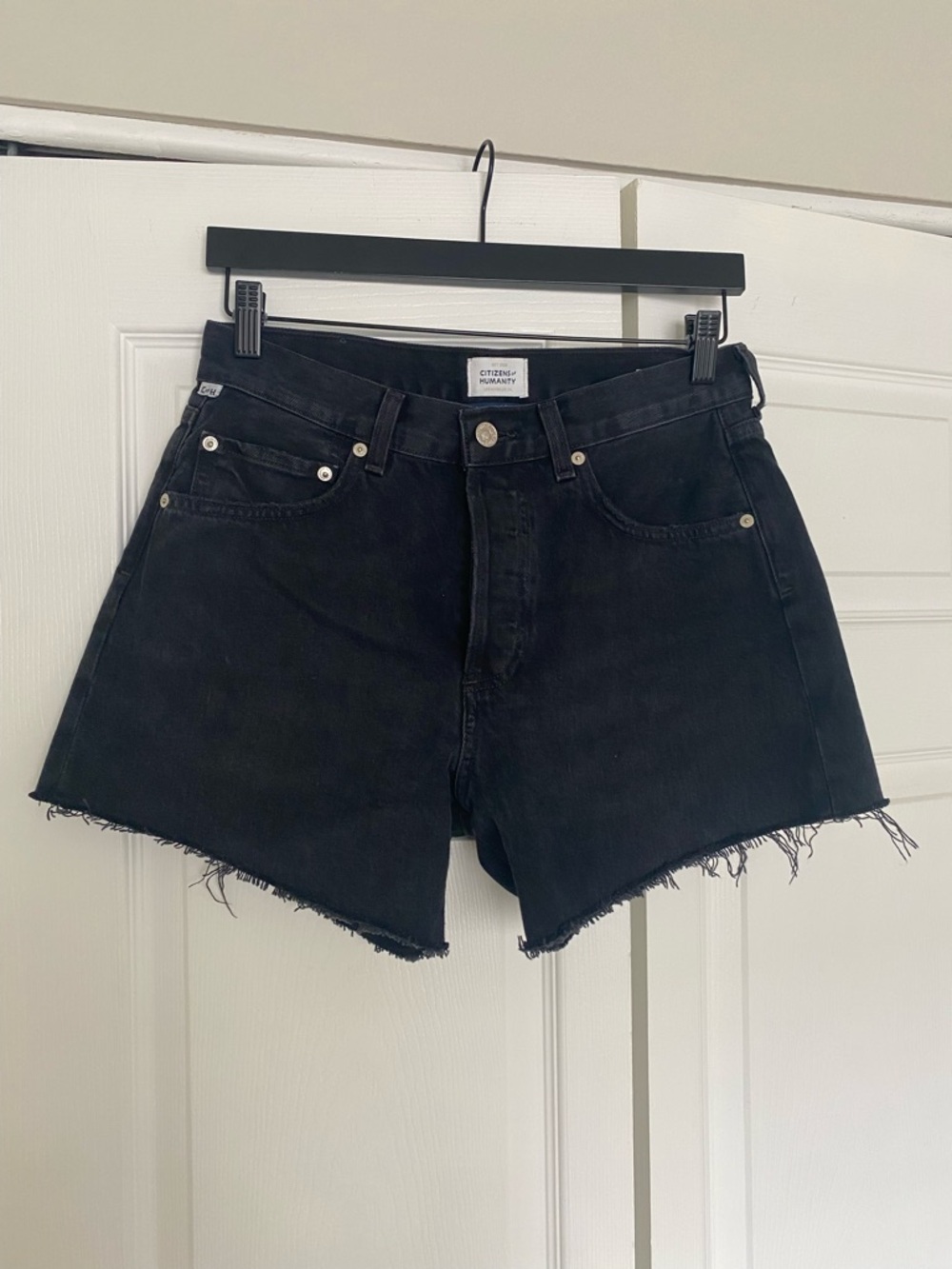 NWOT Citizens Of Humanity Annabelle Long Black Raw Hem High-Rise Denim Shorts